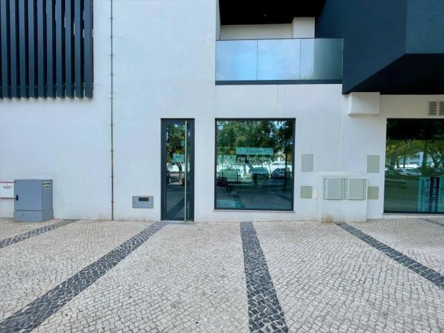Loja venda em Quarteira, Loulé