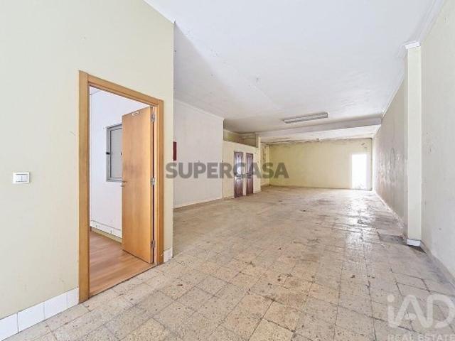 Armazém venda em Santiago Dos Velhos, Lisboa