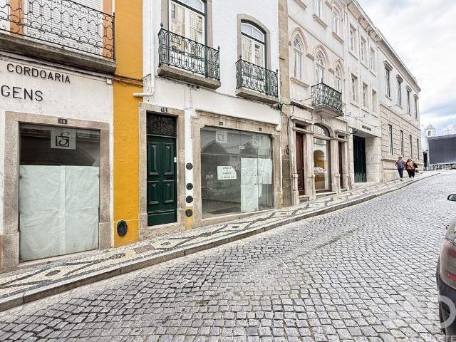 Loja venda em Évora (São Mamede, Sé, São Pedro e Santo Antão), Évora