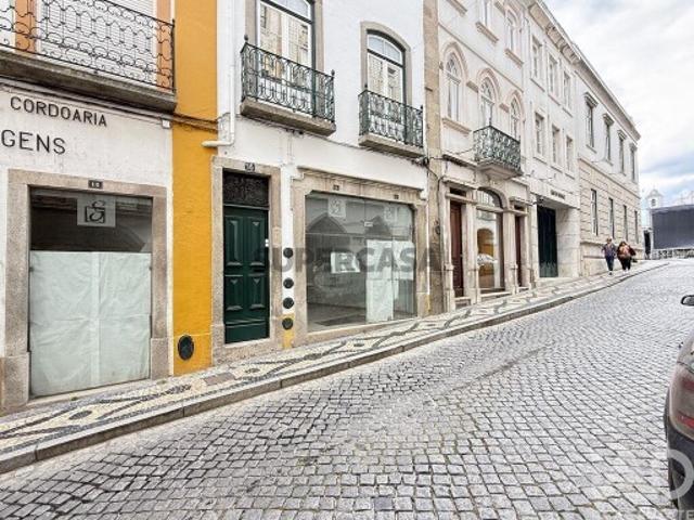 Armazém venda em Évora