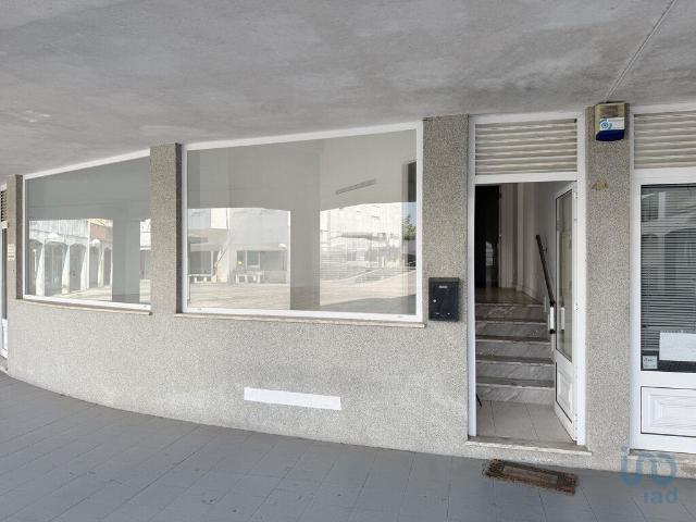 Loja venda em Oliveira Do Bairro, Aveiro