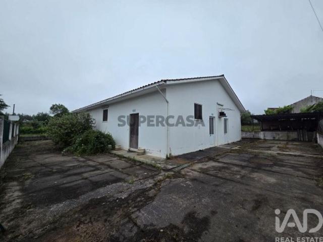Armazém venda em Vale de Couço, Couto Do Mosteiro