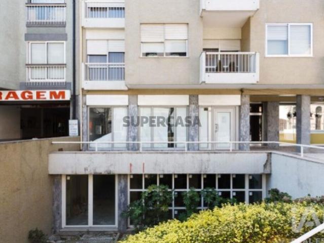 Armazém venda em Porto