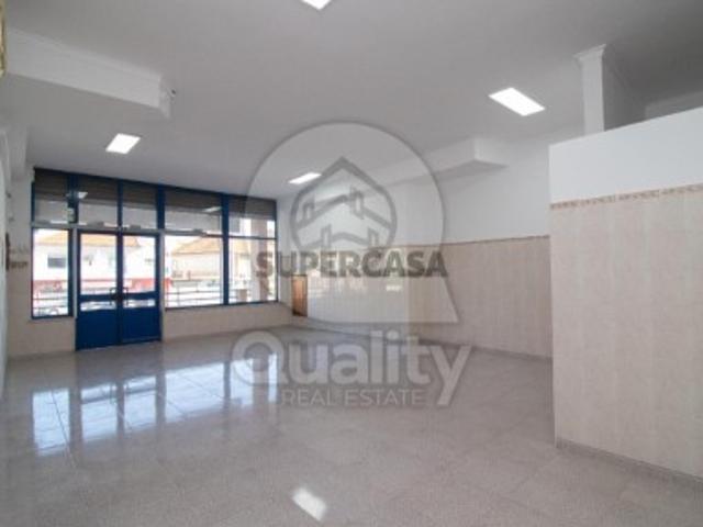 Armazém venda em Seixal, Arrentela