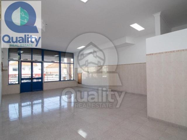 Loja venda em Quinta do Teixeira, Seixal