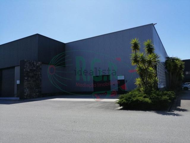Armazém alugar em Coelheira, Gondomar