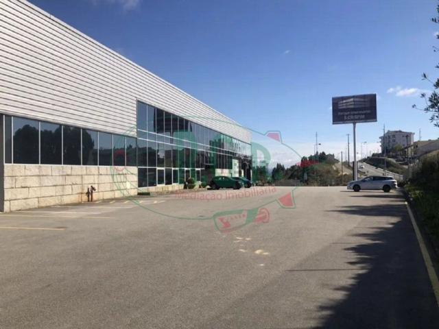 Armazém alugar em Fânzeres, Barreiros