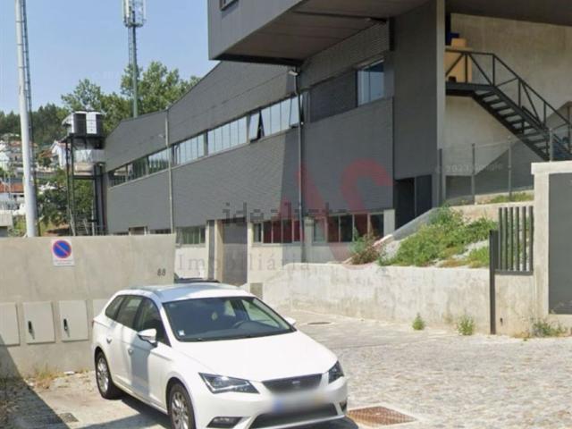 Armazém venda em Fermentões, Fermentões
