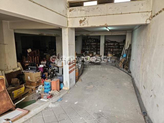 Armazém venda em Ferragudo, Faro