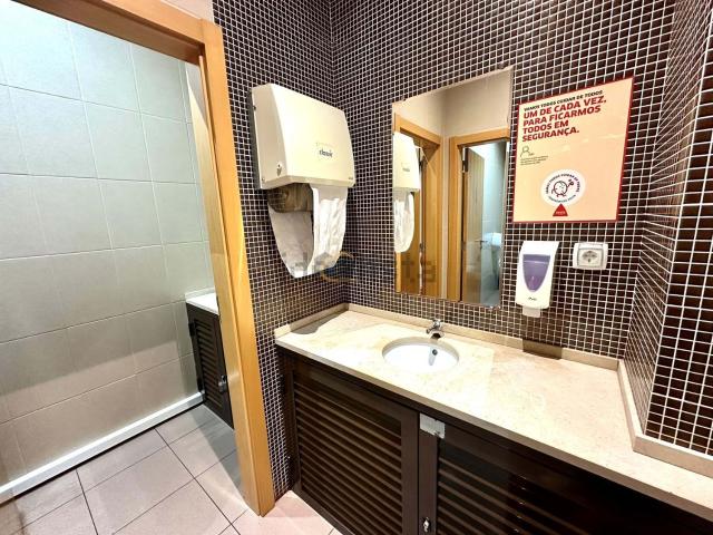 Ponto Comercial venda em Ferreiras, Vale Serves