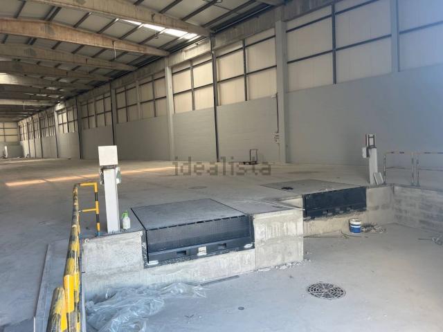 Armazém alugar em Maia, Folgosa