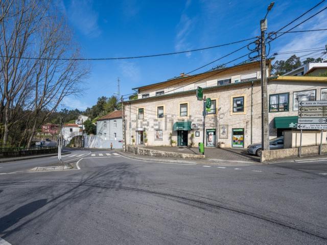 Loja venda em Foz do Sousa e Covelo, Gondomar