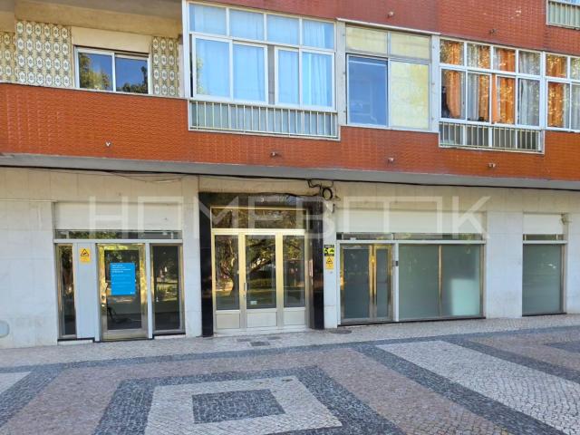 Loja venda em Reboleira, Amadora