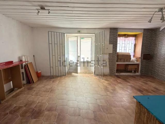 Loja venda em Casal das Flores, Golegã