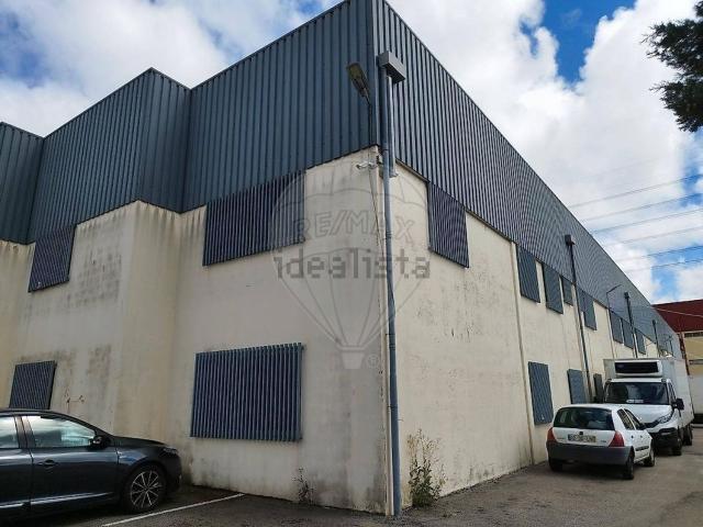 Armazém alugar em Pedroso, Vila Nova de Gaia