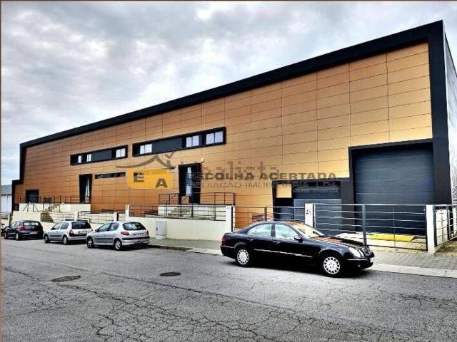 Armazém alugar em Vila Nova De Gaia, Porto