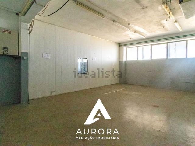 Armazém alugar em Vila Nova De Gaia, Porto