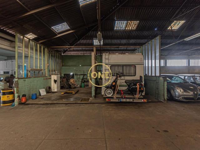 Armazém venda em Porto