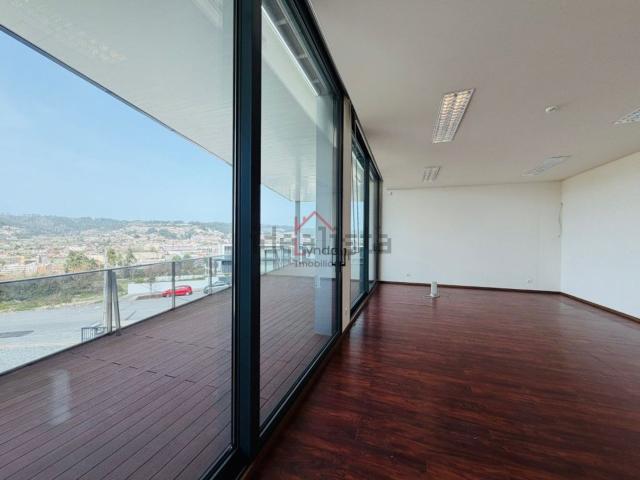 Loja alugar em Vau, Vila Nova de Famalicão