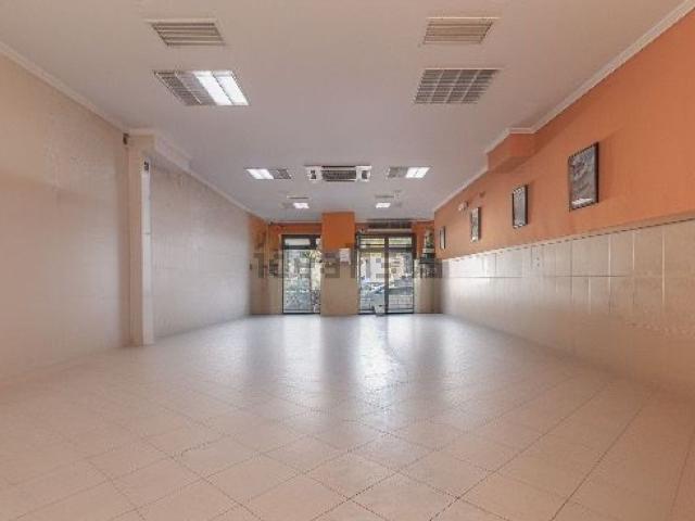 Loja venda em Almada, Setúbal