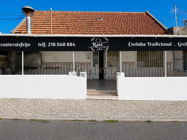 Loja alugar em Almada, Setúbal