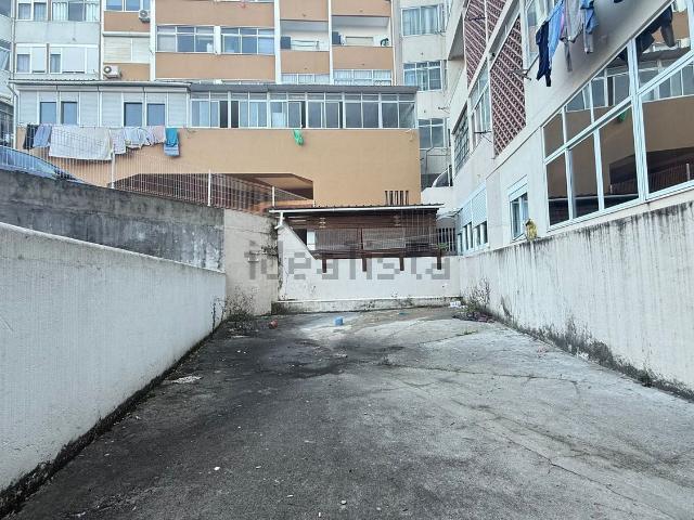 Loja venda em Almada, Setúbal