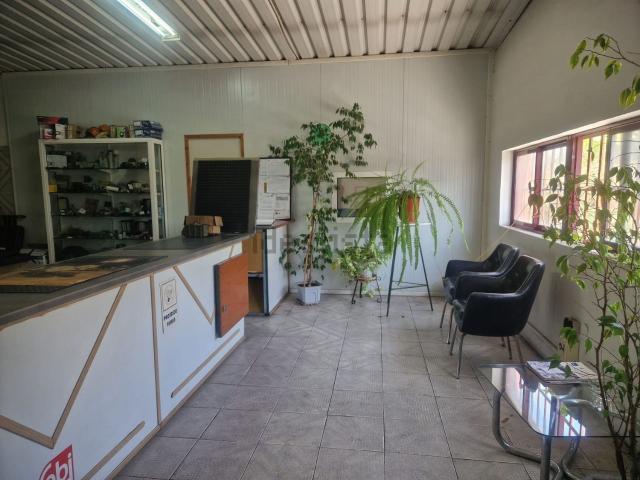Armazém venda em Quinta do Chiado, Almada