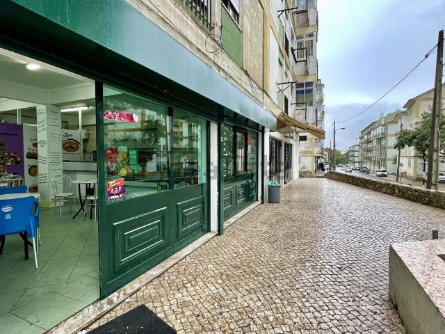 Loja venda em Almada, Setúbal