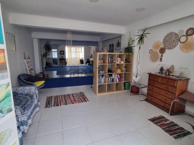 Loja venda em Quinta do Janeiro, Almada