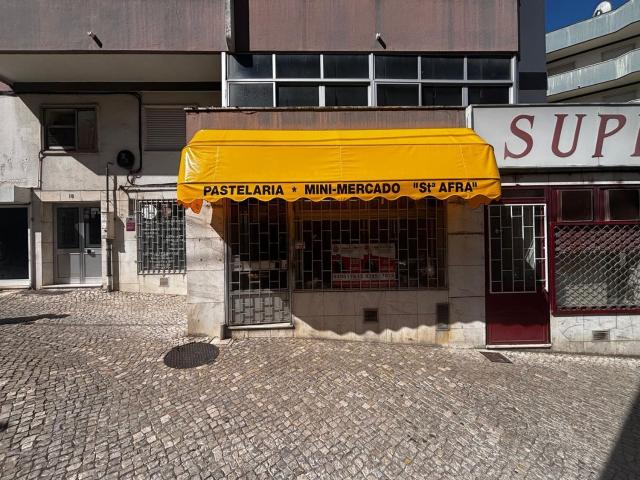 Loja venda em Almada, Setúbal