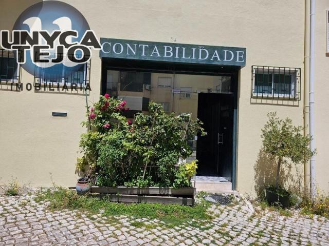 Loja venda em Almada, Setúbal