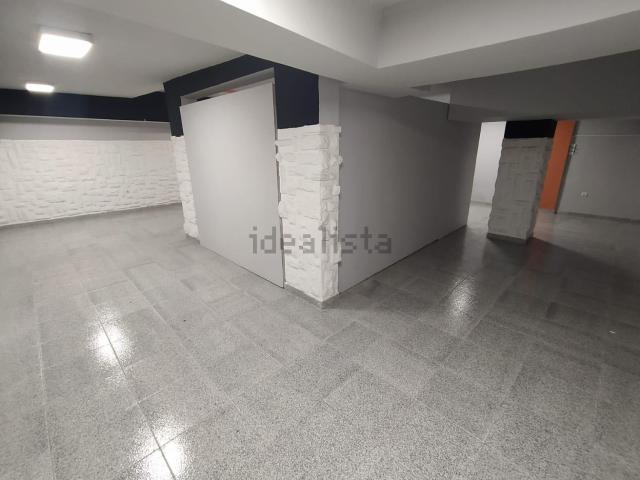 Armazém alugar em Almada, Setúbal