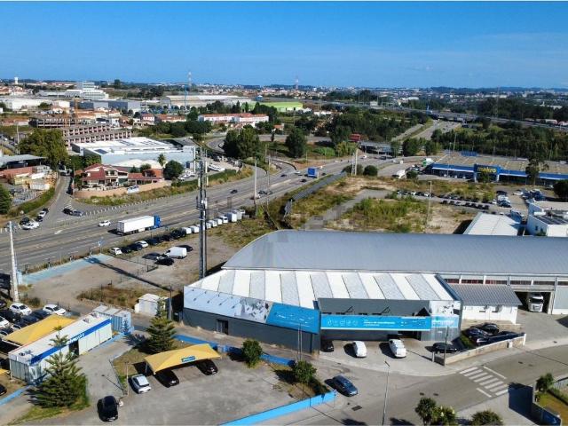 Armazém alugar em Porto