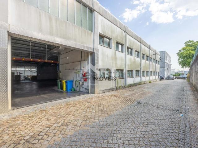 Armazém venda em Porto