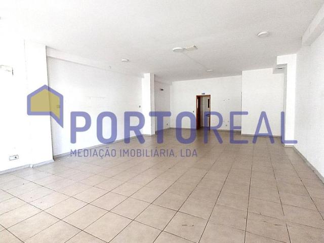 Ponto Comercial alugar em Porto, Gondivinho