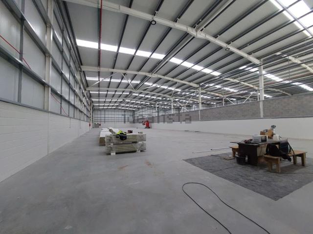 Armazém alugar em Ventoso, Braga