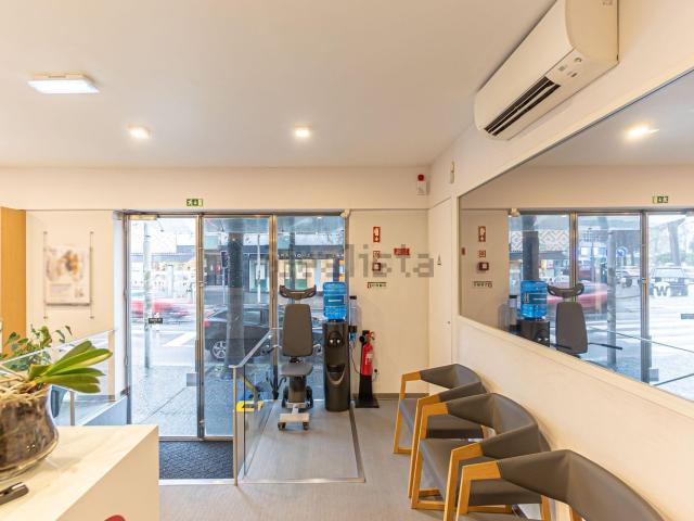 Loja alugar em Porto, Lordelo Do Ouro