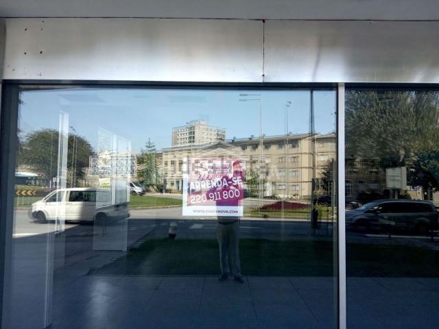 Loja alugar em Porto, Lordelo Do Ouro