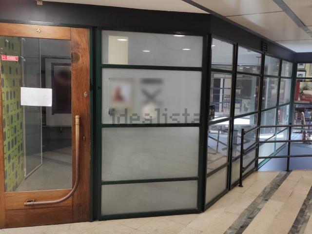 Loja alugar em Porto, Lordelo Do Ouro