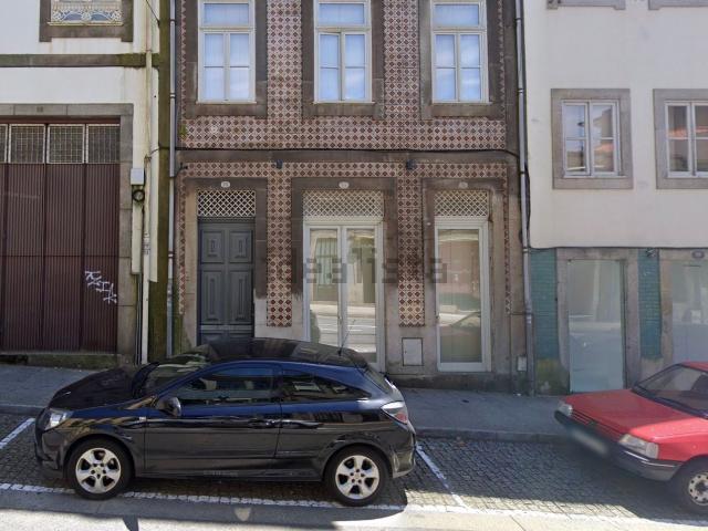 Loja alugar em Porto, Lordelo Do Ouro