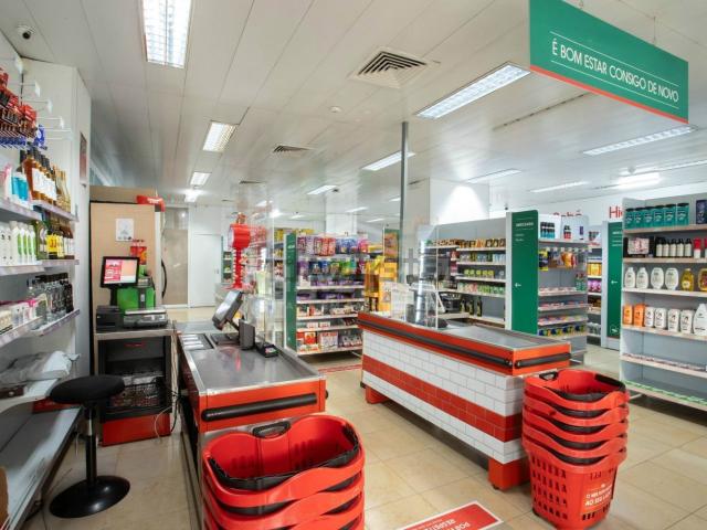 Loja alugar em Porto, Lordelo Do Ouro