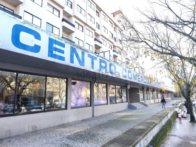 Loja venda em Porto, Lordelo Do Ouro