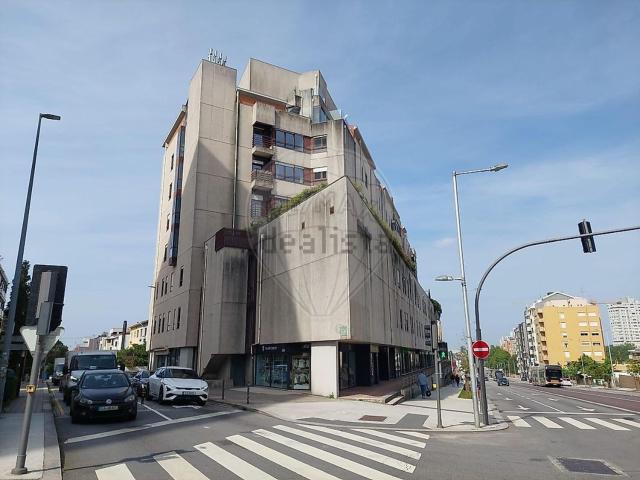 Loja alugar em Porto, Lordelo Do Ouro