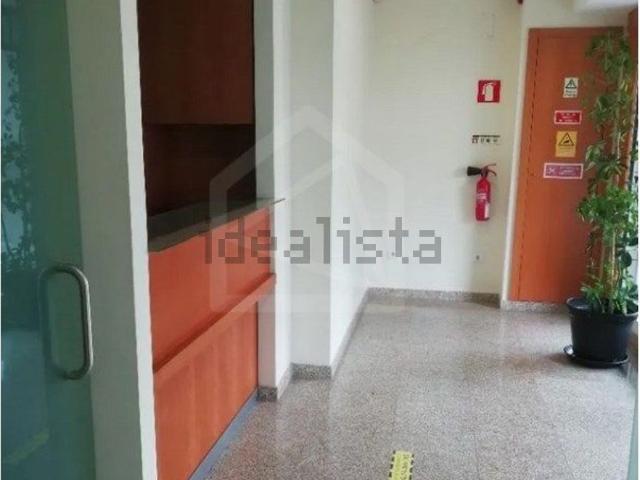 Loja alugar em Porto, Lordelo Do Ouro