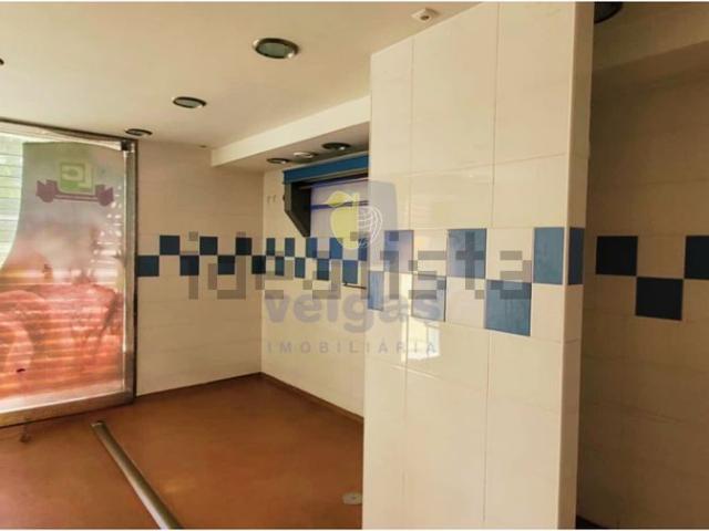 Loja venda em Quinta das Oliveiras, Loures