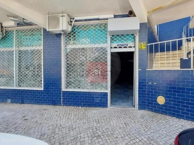 Loja venda em Santiago Dos Velhos, Lisboa