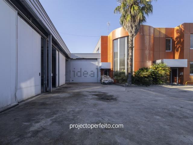 Armazém alugar em Santa Maria Da Feira, Aveiro