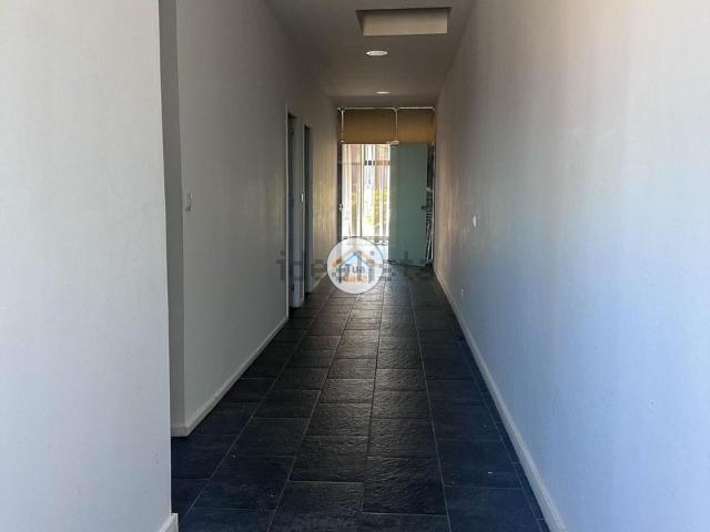 Loja alugar em Laborim, Vila Nova De Gaia