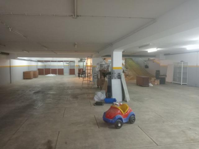 Armazém venda em Mafamude, Mafamude