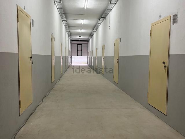 Armazém alugar em Vila Nova De Gaia, Porto